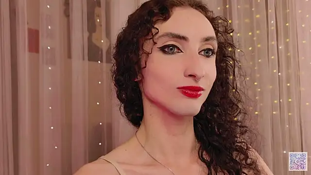 Snapshot of Queen_of_tease chatting on October 16, 2025, 6:09 pm Queen of tease online show from October 16, 2025, 6:09 pm