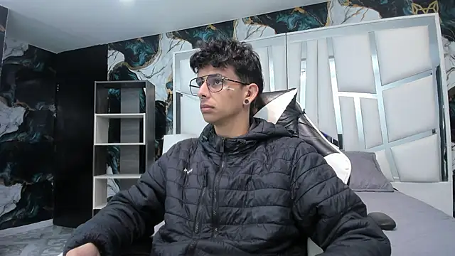 Ibratxandy online show from April 17, 2026, 11:57 am