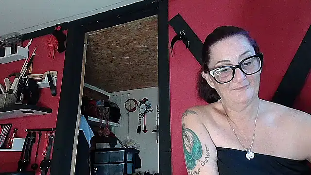 Snapshot of Mistress-Ivy51 chatting on November 5, 2025, 7:30 am Mistress-Ivy51 online show from November 5, 2025, 7:30 am