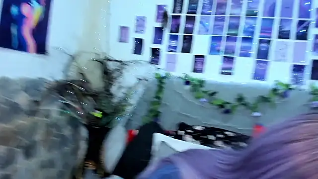 Snapshot of _viollette_ chatting on February 13, 2026, 11:56 pm viollette online show from February 13, 2026, 11:56 pm