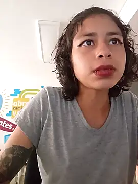 Tendercouple1 online show from December 4, 2025, 1:53 pm