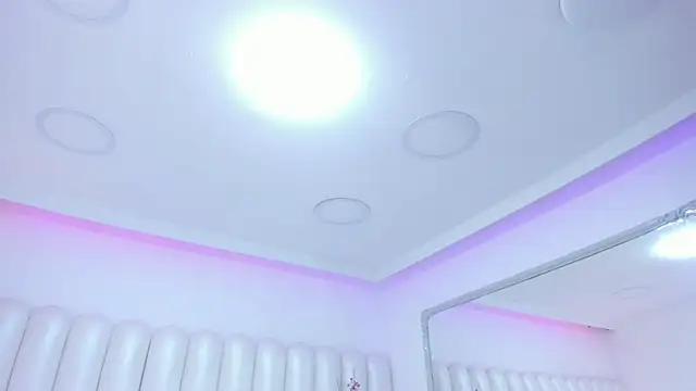 Snapshot of BarbieMonet chatting on November 5, 2025, 3:17 am BarbieMonet online show from November 5, 2025, 3:17 am