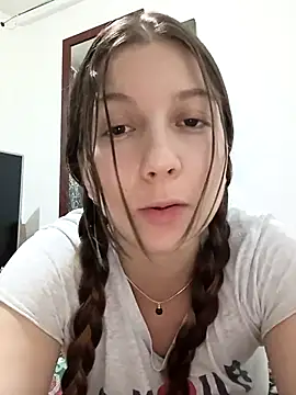 Snapshot of Arianna_Moss chatting on November 8, 2025, 3:07 am Arianna Moss online show from November 8, 2025, 3:07 am
