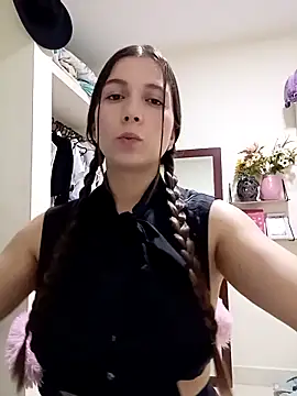 Snapshot of Arianna_Moss chatting on April 10, 2026, 11:42 pm Arianna Moss online show from April 10, 2026, 11:42 pm