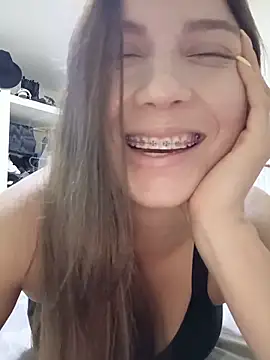 Snapshot of Arianna_Moss chatting on June 14, 2026, 10:01 pm Arianna Moss online show from June 14, 2026, 10:01 pm