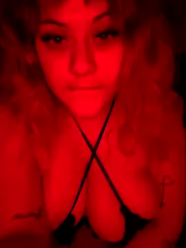 Snapshot of Dulceluz_420 chatting on October 6, 2025, 4:54 am Dulceluz 420 online show from October 6, 2025, 4:54 am