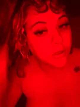 Snapshot of Dulceluz_420 chatting on November 4, 2025, 9:25 pm Dulceluz 420 online show from November 4, 2025, 9:25 pm