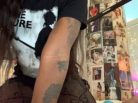 Snapshot of Kylielovesyou chatting on February 11, 2026, 3:17 pm Kylielovesyou online show from February 11, 2026, 3:17 pm