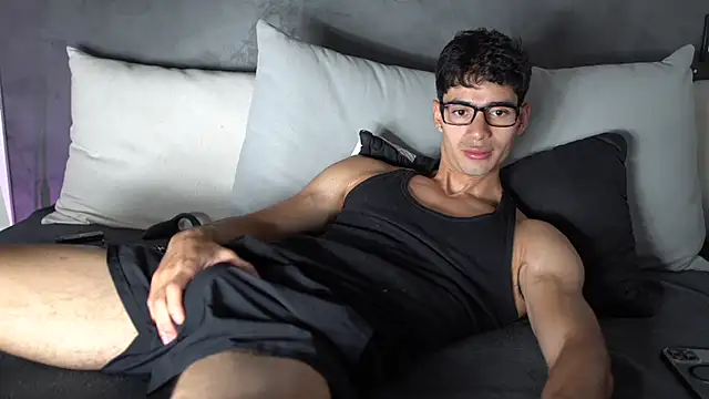 Snapshot of joesteel chatting on February 2, 2026, 9:35 pm joesteel online show from February 2, 2026, 9:35 pm