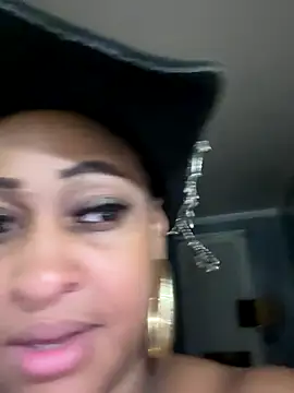 Snapshot of dreameafterdusk chatting on October 1, 2025, 1:44 am dreameafterdusk online show from October 1, 2025, 1:44 am