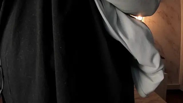 Snapshot of Paula_And chatting on February 10, 2026, 11:25 am Paula And online show from February 10, 2026, 11:25 am