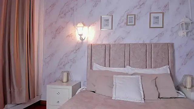 Snapshot of Paula_And chatting on February 27, 2026, 11:43 am Paula And online show from February 27, 2026, 11:43 am