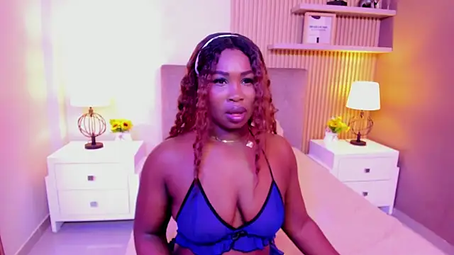 SerenaWinslow online show from July 16, 2026, 12:11 pm