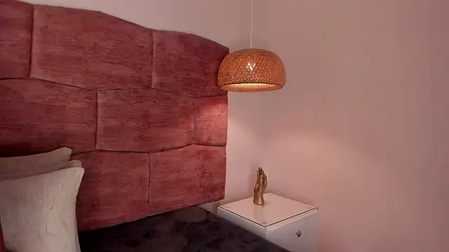 dani velvet online show from March 13, 2026, 3:02 am