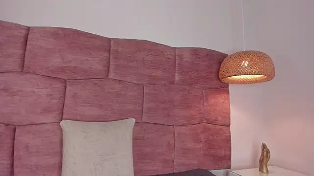 dani velvet online show from March 17, 2026, 3:00 am