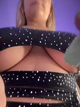 Snapshot of ChannelConnor_ chatting on September 19, 2025, 2:18 pm ChannelConnor  online show from September 19, 2025, 2:18 pm