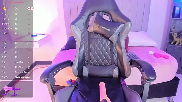 Scarlett21   online show from December 13, 2025, 7:53 pm