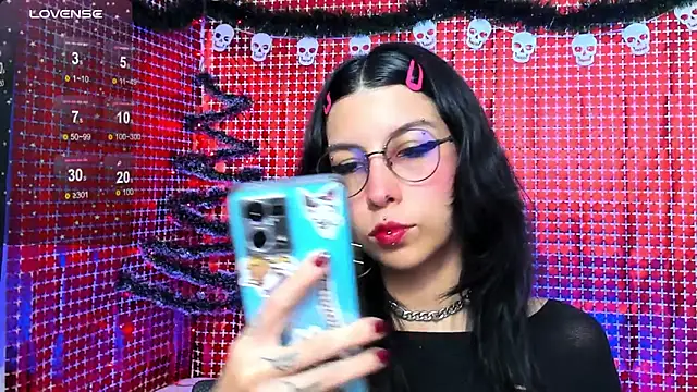 Rose 72 online show from December 3, 2025, 7:34 pm