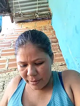 hotmom33 online show from October 26, 2025, 3:18 pm