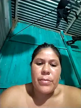 hotmom33 online show from December 20, 2025, 3:13 am