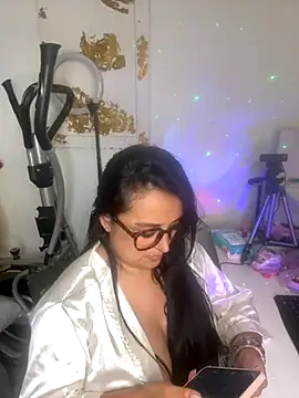 Snapshot of hotadhara01 chatting on October 1, 2025, 3:23 am hotadhara01 online show from October 1, 2025, 3:23 am