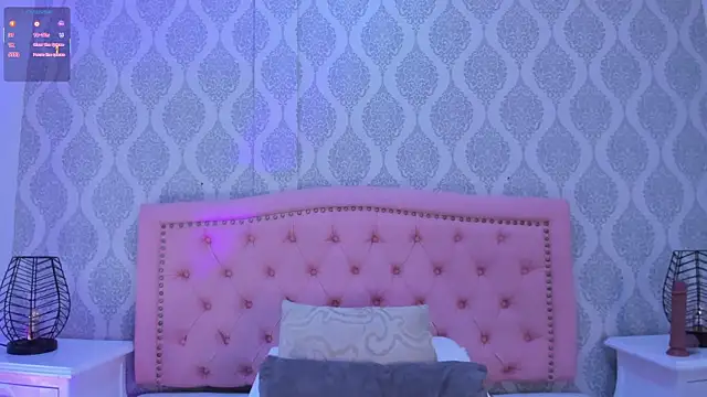 Snapshot of OnlyGia chatting on December 22, 2025, 7:55 pm OnlyGia online show from December 22, 2025, 7:55 pm