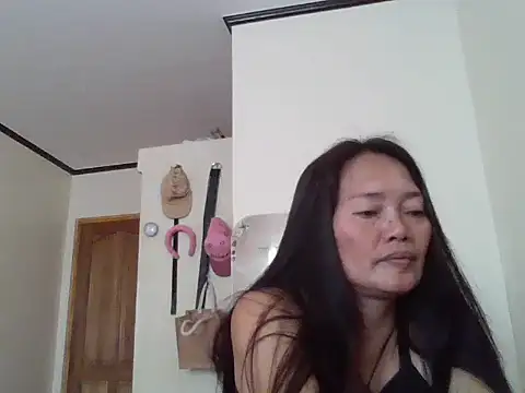 Snapshot of Asianwild_matured4uxx chatting on November 24, 2025, 4:01 am Asianwild matured4uxx online show from November 24, 2025, 4:01 am
