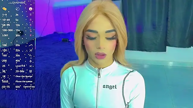 Snapshot of HANNAH_BACKERS chatting on October 31, 2025, 3:51 am HANNAH BACKERS online show from October 31, 2025, 3:51 am