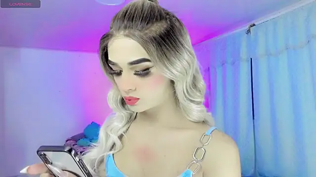 Snapshot of HANNAH_BACKERS chatting on December 3, 2025, 6:10 am HANNAH BACKERS online show from December 3, 2025, 6:10 am