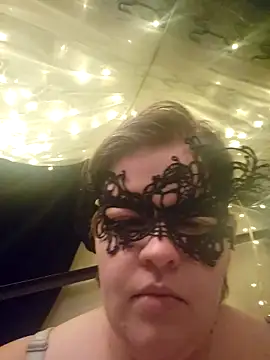 Snapshot of VeiledMuse chatting on November 3, 2025, 2:13 am VeiledMuse online show from November 3, 2025, 2:13 am