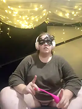 Snapshot of VeiledMuse chatting on November 10, 2025, 2:21 am VeiledMuse online show from November 10, 2025, 2:21 am