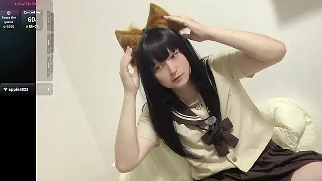 Mia032 online show from May 25, 2026, 1:06 pm