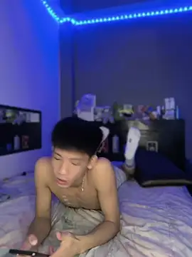 Kailertwink online show from April 9, 2026, 2:22 am