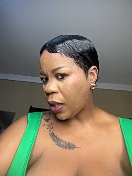 Snapshot of THICKBUNNYCHICKxxx chatting on January 7, 2026, 8:44 pm THICKBUNNYCHICKxxx online show from January 7, 2026, 8:44 pm