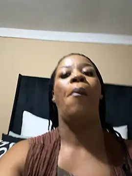 Snapshot of THICKBUNNYCHICKxxx chatting on February 22, 2026, 7:23 pm THICKBUNNYCHICKxxx online show from February 22, 2026, 7:23 pm