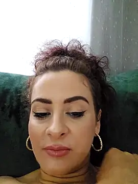 Snapshot of ShineBright88 chatting on November 14, 2025, 1:10 pm ShineBright88 online show from November 14, 2025, 1:10 pm