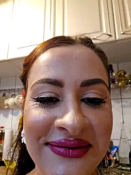 Snapshot of ShineBright88 chatting on January 6, 2026, 8:23 pm ShineBright88 online show from January 6, 2026, 8:23 pm