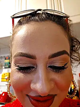 Snapshot of ShineBright88 chatting on February 17, 2026, 8:59 pm ShineBright88 online show from February 17, 2026, 8:59 pm