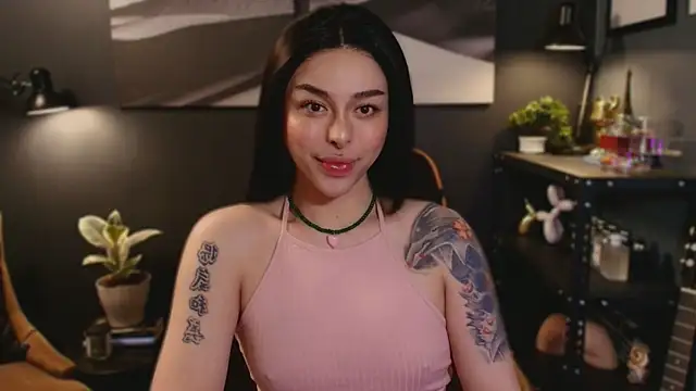 LUNACOCKSLAYER online show from October 19, 2025, 12:44 am