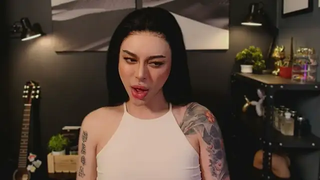 LUNACOCKSLAYER online show from October 28, 2025, 8:00 pm