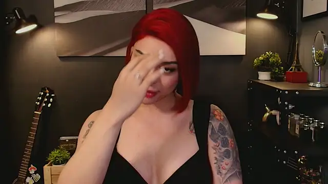 LUNACOCKSLAYER online show from December 21, 2025, 7:21 pm