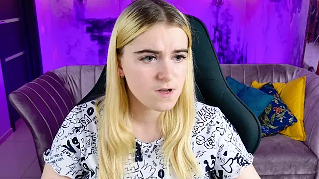 Stef Nicks online show from October 22, 2025, 9:09 am