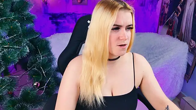 Stef Nicks online show from December 14, 2025, 9:03 am