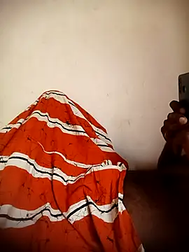 Snapshot of Dhanu9712 chatting on November 9, 2025, 4:11 am Dhanu9712 online show from November 9, 2025, 4:11 am