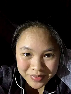 Snapshot of NhuFox chatting on October 27, 2025, 12:31 pm NhuFox online show from October 27, 2025, 12:31 pm