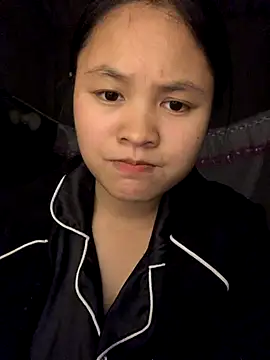 Snapshot of NhuFox chatting on November 1, 2025, 1:13 pm NhuFox online show from November 1, 2025, 1:13 pm