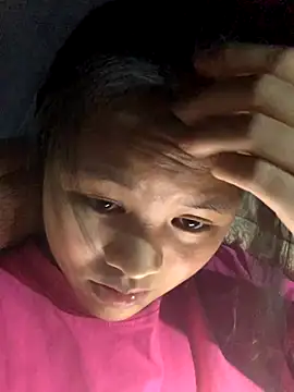 Snapshot of NhuFox chatting on November 17, 2025, 12:44 pm NhuFox online show from November 17, 2025, 12:44 pm