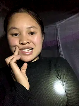 Snapshot of NhuFox chatting on November 26, 2025, 1:01 pm NhuFox online show from November 26, 2025, 1:01 pm