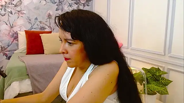Snapshot of MiiaLane chatting on September 30, 2025, 1:38 pm MiiaLane online show from September 30, 2025, 1:38 pm