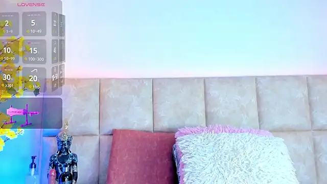 Snapshot of KarolBlanco chatting on October 9, 2025, 7:12 pm KarolBlanco online show from October 9, 2025, 7:12 pm